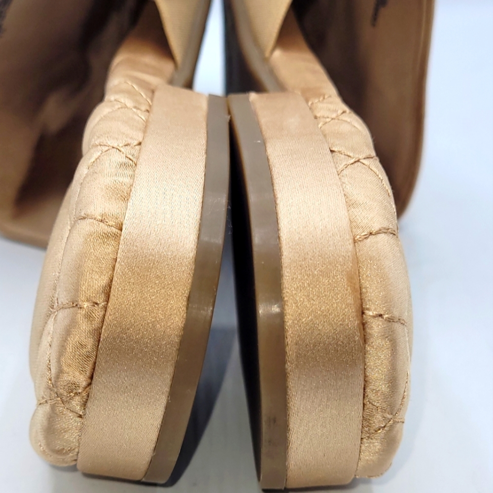 Birdies The Dove In Petal Gold and Silver Sequin Pointed Toe Mules Size 7.5 - Picture 9 of 16